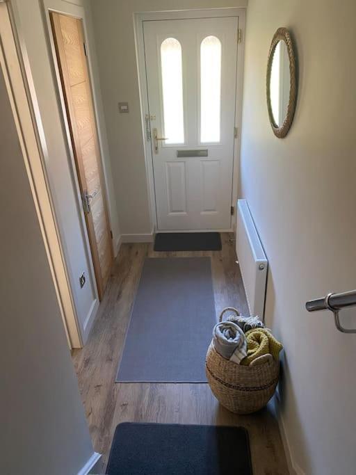 Beautiful 3 Bed Home In The Heart Of New Forest Hordle Bagian luar foto